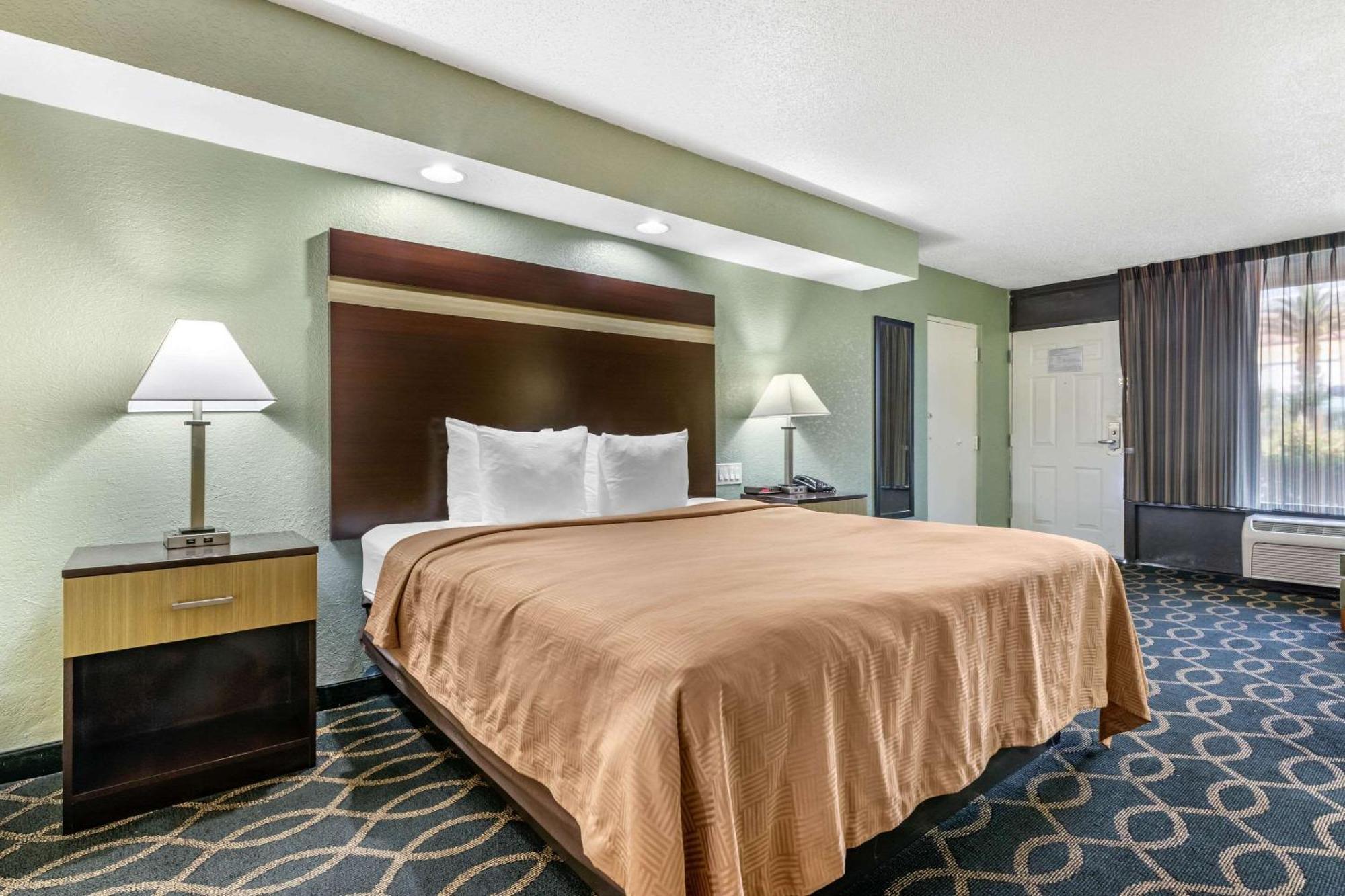 Clarion Inn Orlando International Drive - Icon Park Williamsburg Exterior photo