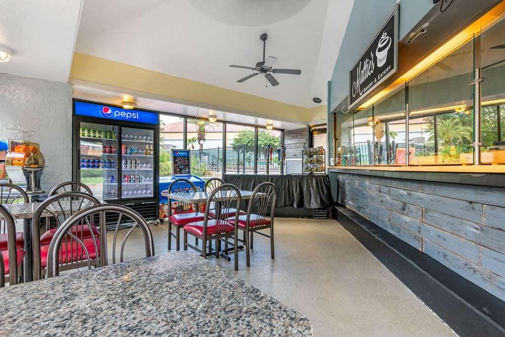 Clarion Inn Orlando International Drive - Icon Park Williamsburg Restaurant photo
